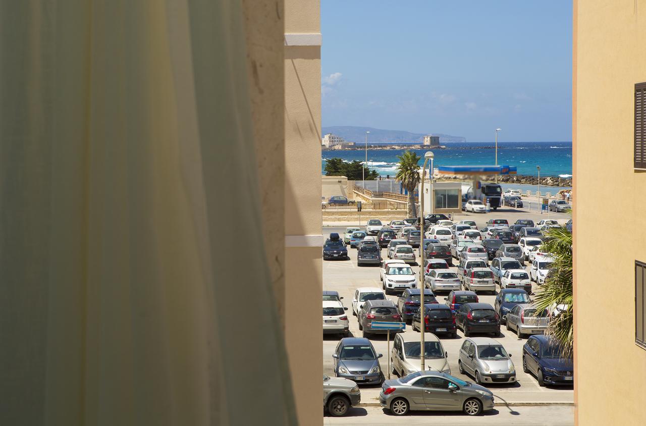 B&B Piazza Vittorio Trapani Exterior foto
